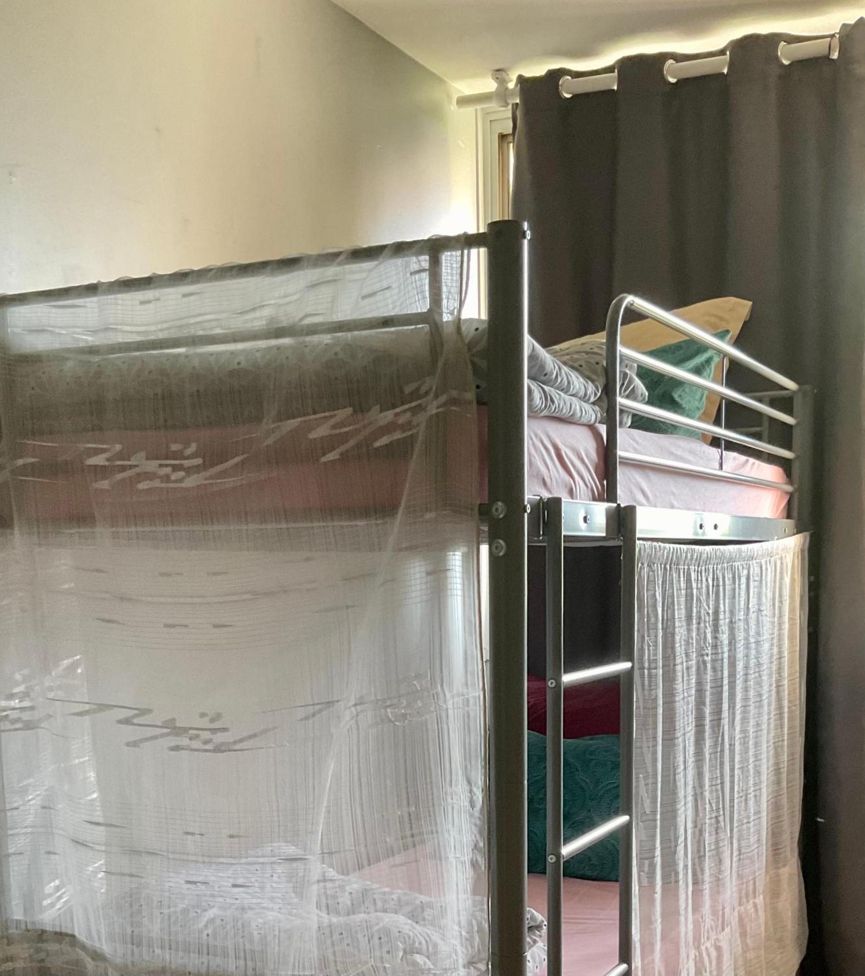 Female-Dortoir Femme -Dorm Shared Room Paris Bobigny Exterior photo